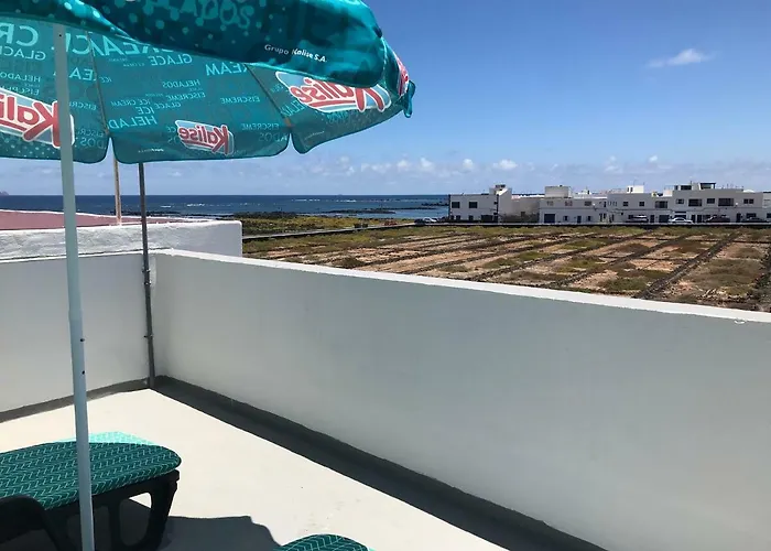 Isamar Playa Apartment Orzola